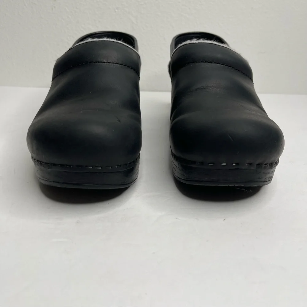 DANSKO Black Professional Nursing Sherpa Trim Slip On Clog Black Size 37